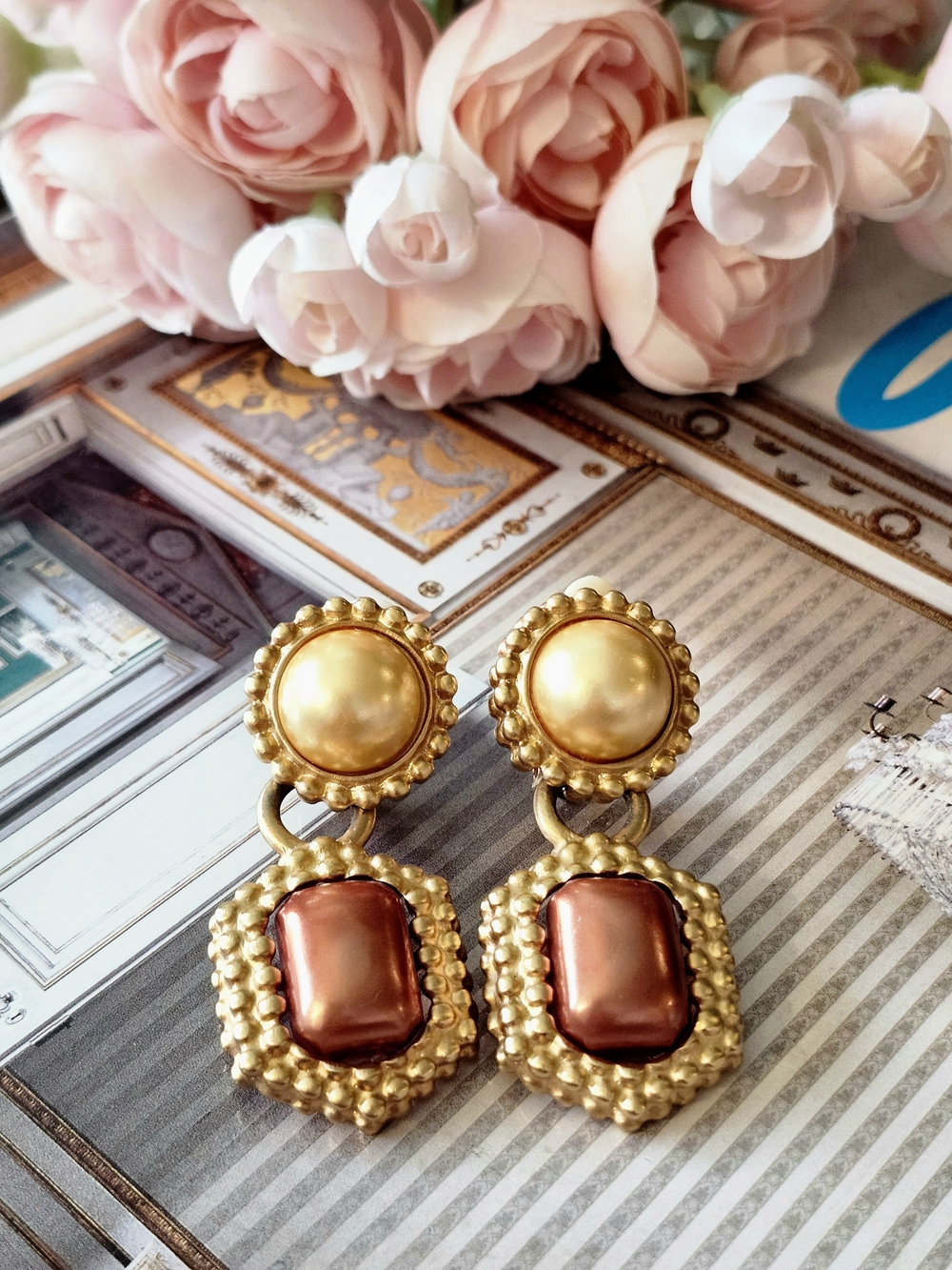 Vintage Gold Tone Baroque 80s Clip-On Earrings